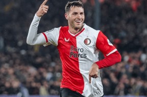 AYX SPORTS-费耶诺德迎欧冠关键赛；国际比赛日调整名单；质疑声仍在；心理建设被强调(费耶诺德欧冠冠军)