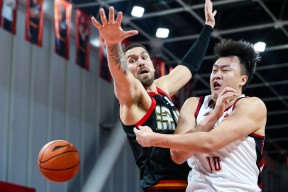 包含离谱！浙江稠州造点机会备战CBA季后赛欧超杯赛后走向成谜，洛杉矶湖人造点机会的词条